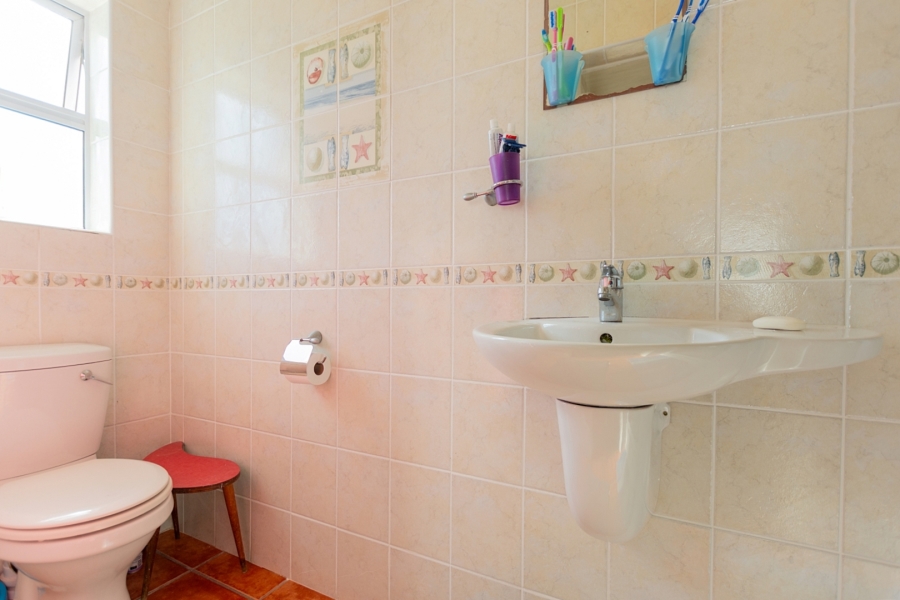 4 Bedroom Property for Sale in Waterfront Western Cape